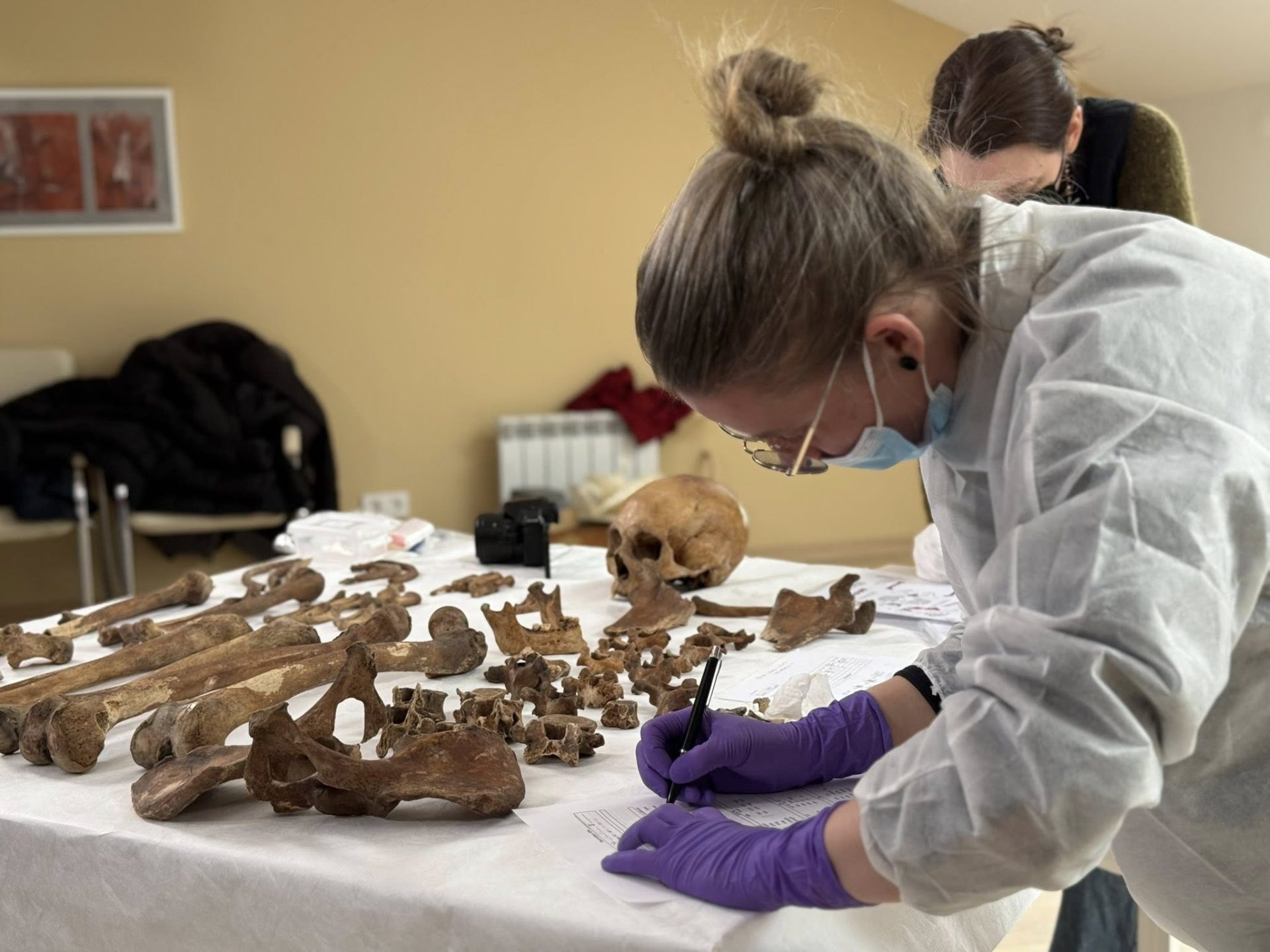 Undersökning kvarlevor i Kyiv